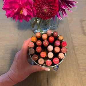 LipSense💋24 new, sealed variety of colors 2 gloss